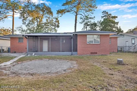 8559 Lamanto Avenue N Jacksonville FL 32211