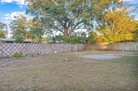 8559 Lamanto Avenue N Jacksonville FL 32211