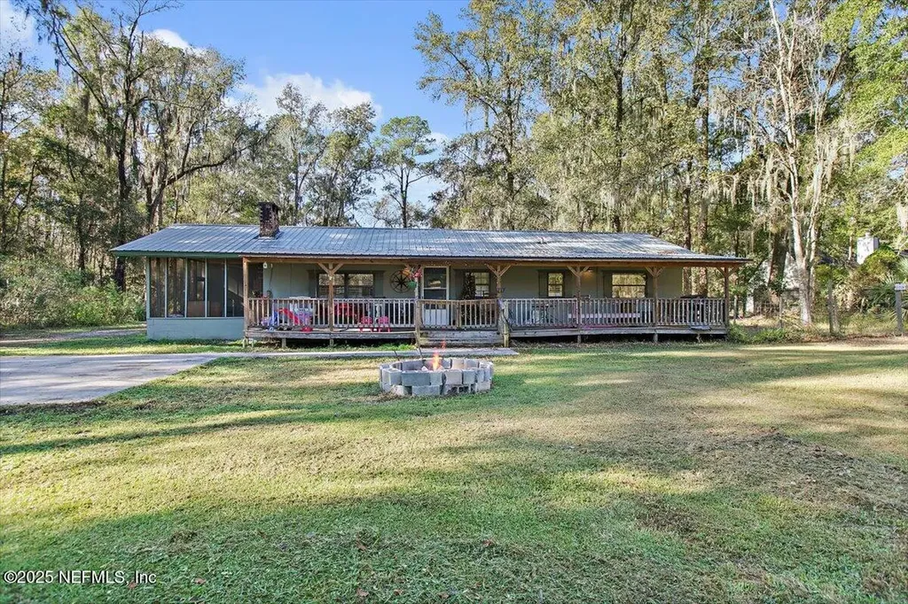 45077 Clemmons Road Callahan FL 32011