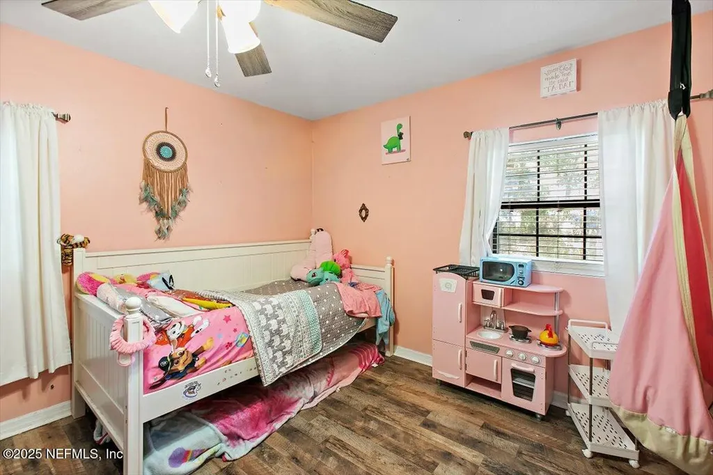 45077 Clemmons Road Callahan FL 32011