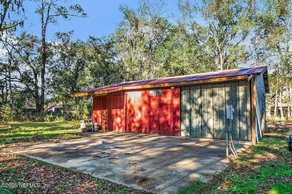 45077 Clemmons Road Callahan FL 32011