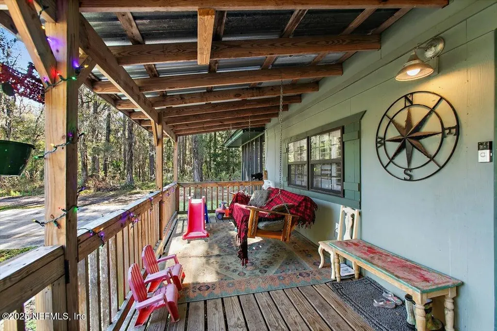 45077 Clemmons Road Callahan FL 32011