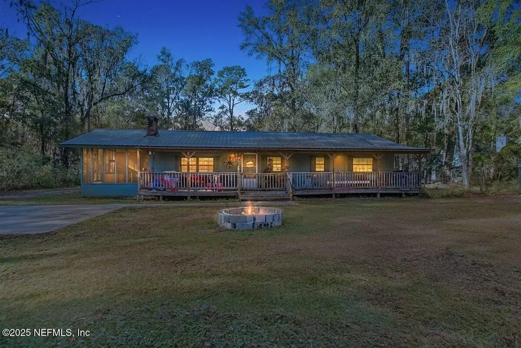 45077 Clemmons Road Callahan FL 32011