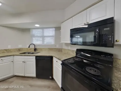 838 Poydras Lane W Jacksonville FL 32218