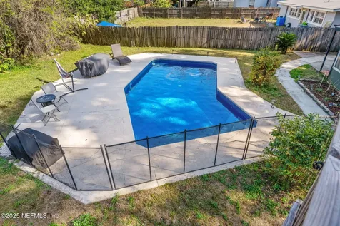 7029 Hielo Drive Jacksonville FL 32211