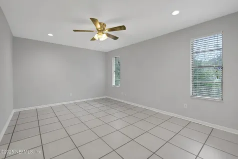 3452 N Ride Court Jacksonville FL 32223