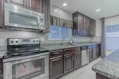 2143 Chandlers Walk Lane Jacksonville FL 32246