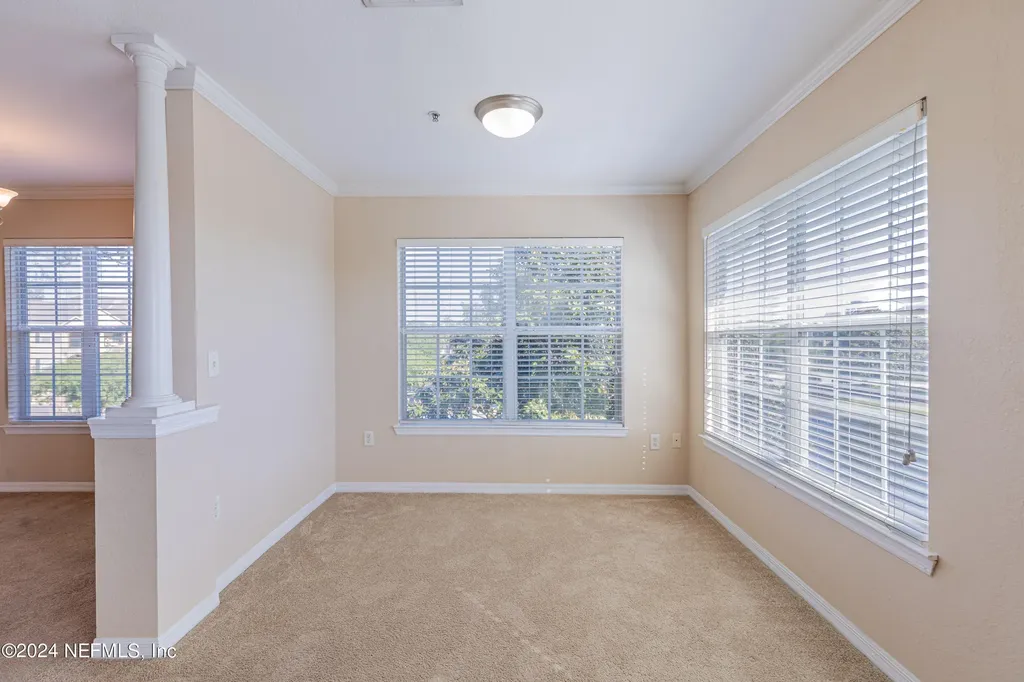 7800 Point Meadows Drive Jacksonville FL 32256