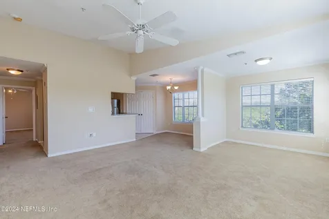 7800 Point Meadows Drive Jacksonville FL 32256