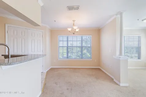 7800 Point Meadows Drive Jacksonville FL 32256