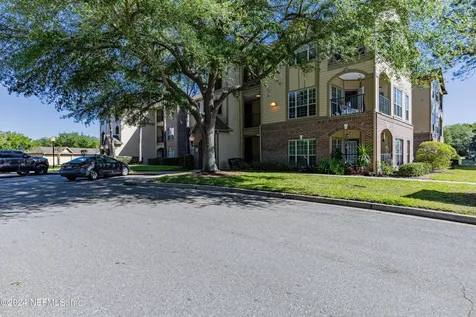 7800 Point Meadows Drive Jacksonville FL 32256