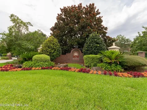 7800 Point Meadows Drive Jacksonville FL 32256