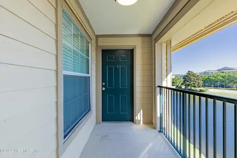 7800 Point Meadows Drive Jacksonville FL 32256