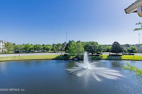 7800 Point Meadows Drive Jacksonville FL 32256