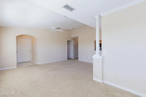 7800 Point Meadows Drive Jacksonville FL 32256