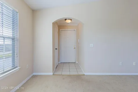 7800 Point Meadows Drive Jacksonville FL 32256