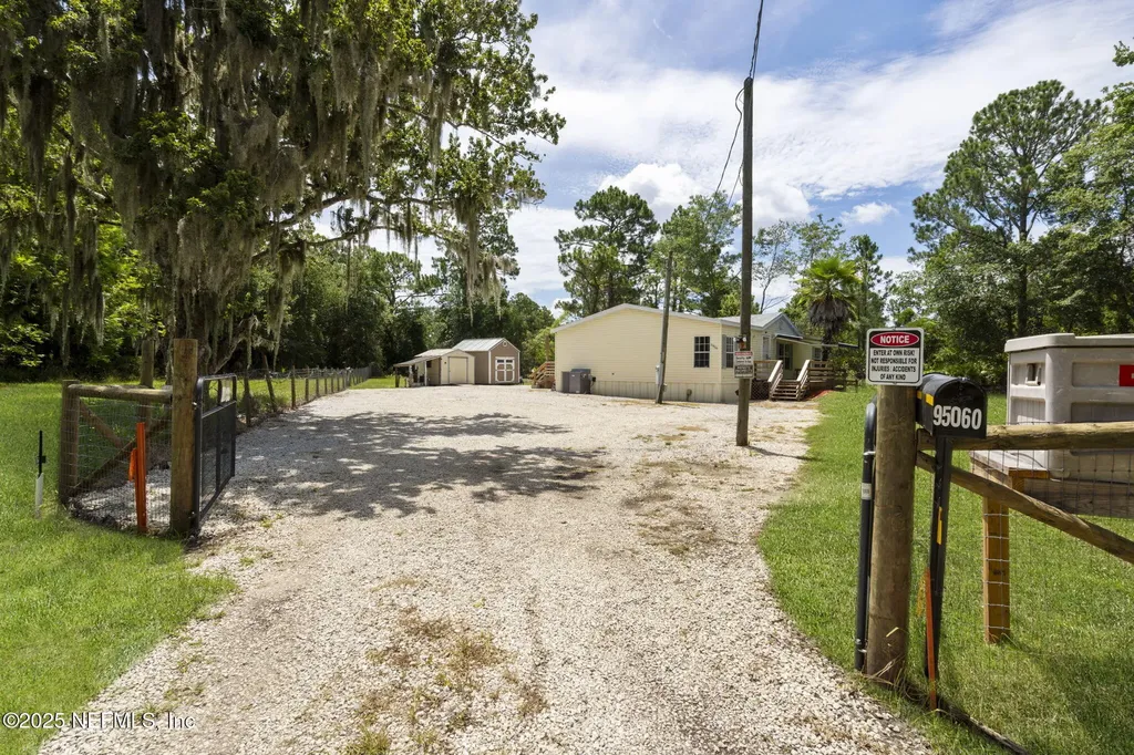 95060 Holmberg Lane Fernandina Beach FL 32034