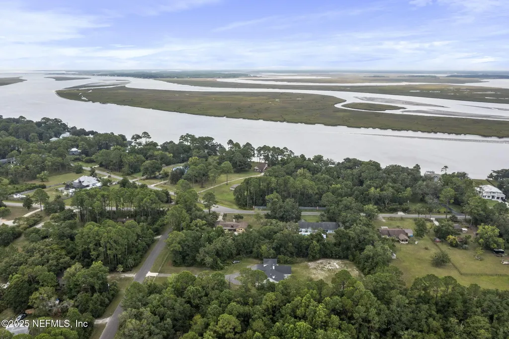 95060 Holmberg Lane Fernandina Beach FL 32034