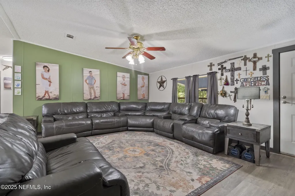 95060 Holmberg Lane Fernandina Beach FL 32034