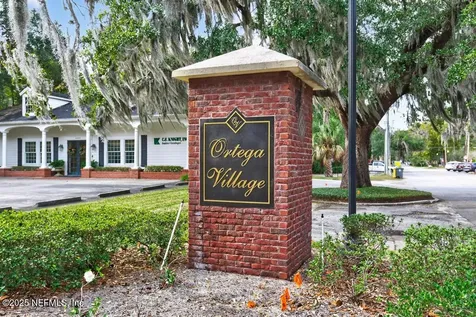4519 Columbus Circle Jacksonville FL 32210