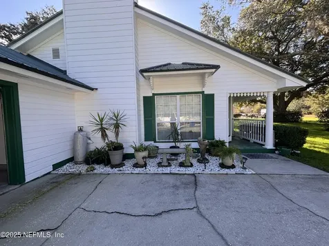 15813 Butch Baine Drive Jacksonville FL 32218