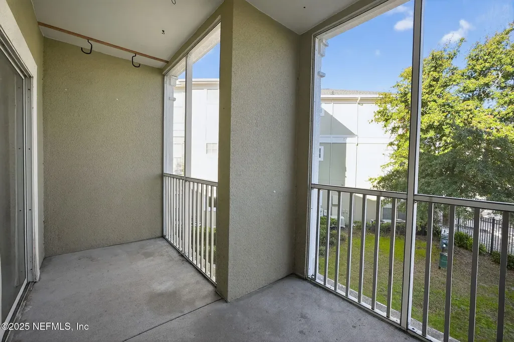 8290 Gate Parkway Jacksonville FL 32216