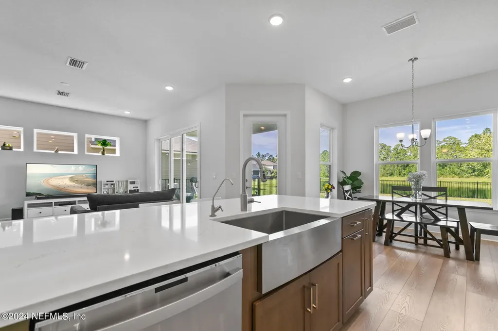 10020 Invention Lane Jacksonville FL 32256