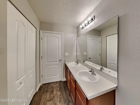8048 Meadow Walk Lane Jacksonville FL 32256