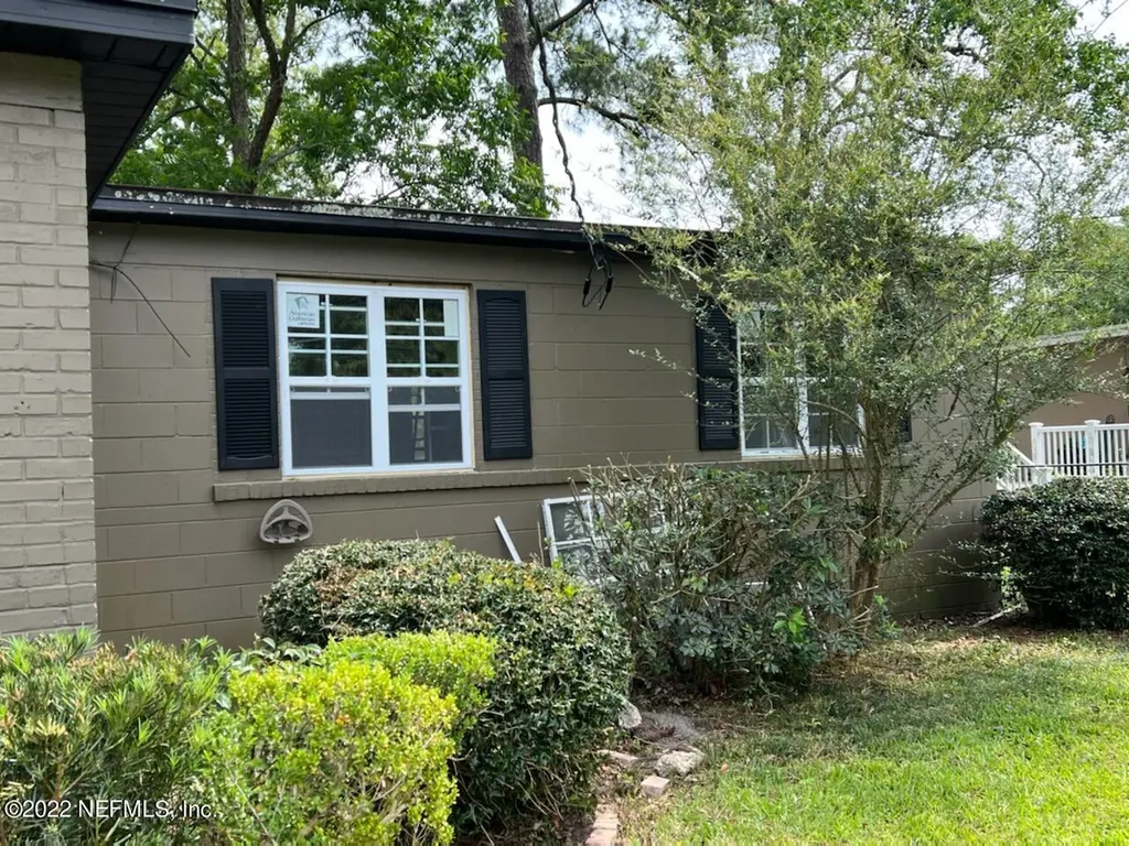 6442 Ballejo Court N Jacksonville FL 32210
