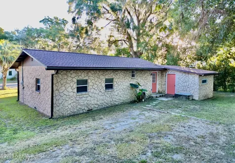 18713 Charlotte Avenue Brooker FL 32622