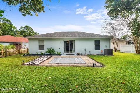 2636 Lantana Lakes Court Jacksonville FL 32246