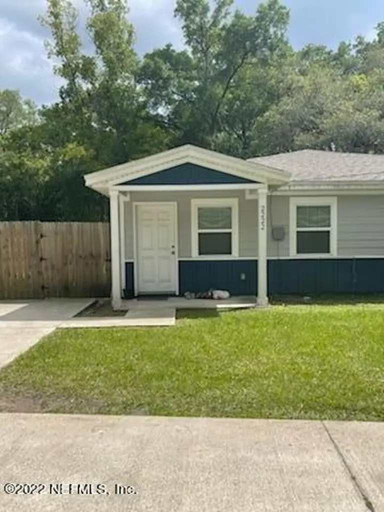 2222 Thomas Court Jacksonville FL 32207