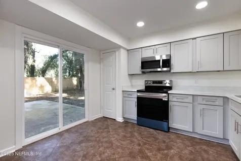 7265 Oakwood Drive Jacksonville FL 32211