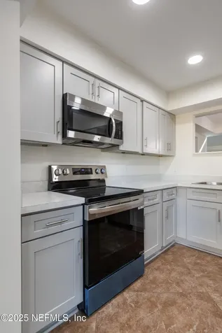7265 Oakwood Drive Jacksonville FL 32211