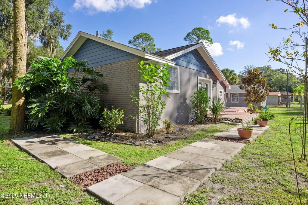 121 Herja Acre Lane Palatka FL 32177