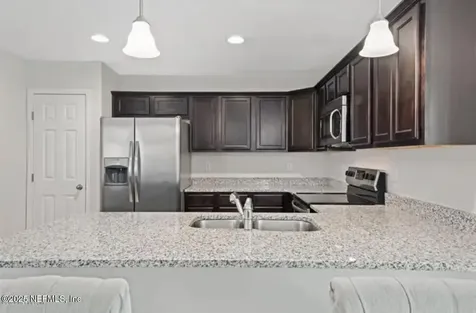 8213 Highfield Avenue Jacksonville FL 32216
