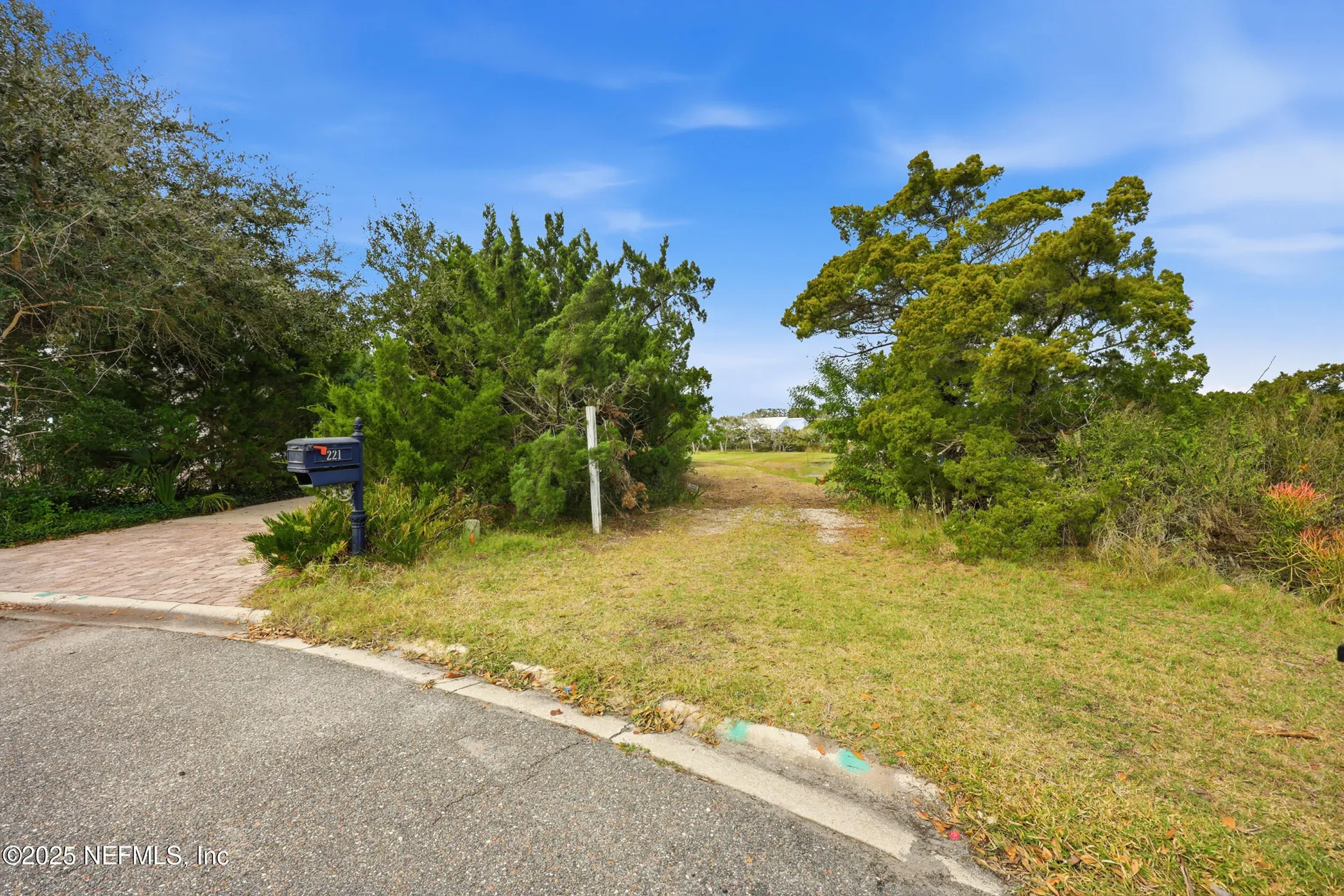 225 N La Crescenta Drive St. Augustine FL 32080