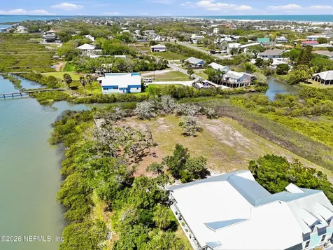 225 N La Crescenta Drive St. Augustine FL 32080