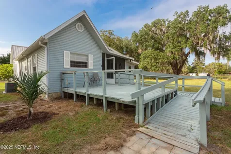 200 1st Avenue Welaka FL 32193