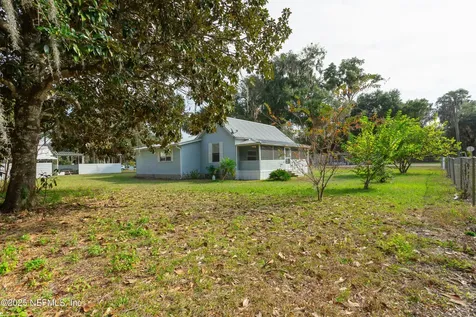 200 1st Avenue Welaka FL 32193