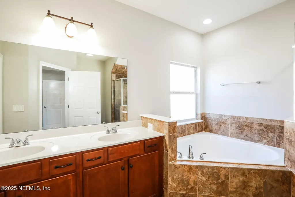 1942 Leap Frog Lane Middleburg FL 32068