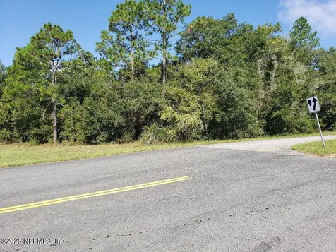 1538 State Road 20 Hawthorne FL 32640