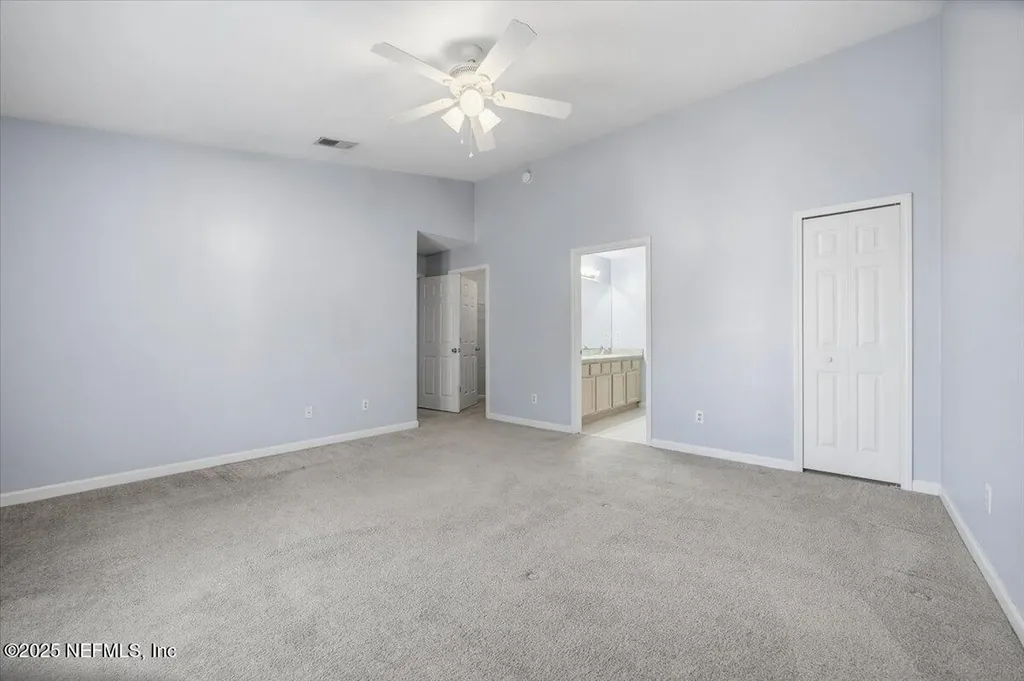 13715 Richmond Park Drive N Jacksonville FL 32224