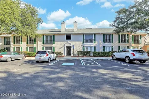13715 Richmond Park Drive N Jacksonville FL 32224