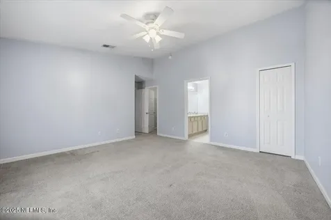 13715 Richmond Park Drive N Jacksonville FL 32224