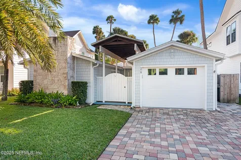 370 10th Street Atlantic Beach FL 32233