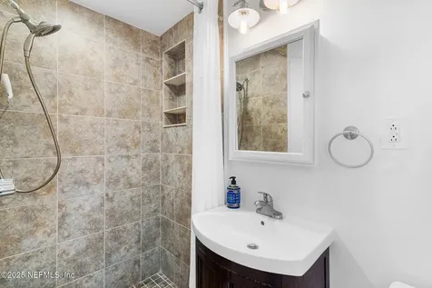 370 10th Street Atlantic Beach FL 32233