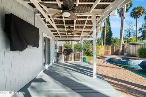 370 10th Street Atlantic Beach FL 32233