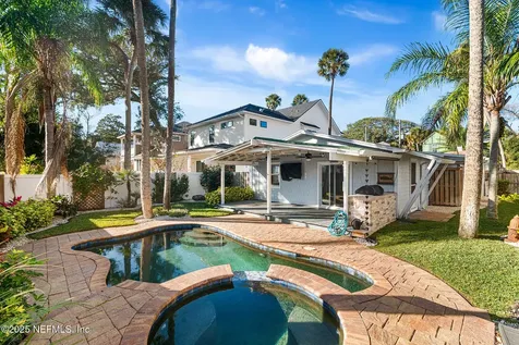 370 10th Street Atlantic Beach FL 32233