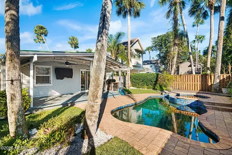 370 10th Street Atlantic Beach FL 32233